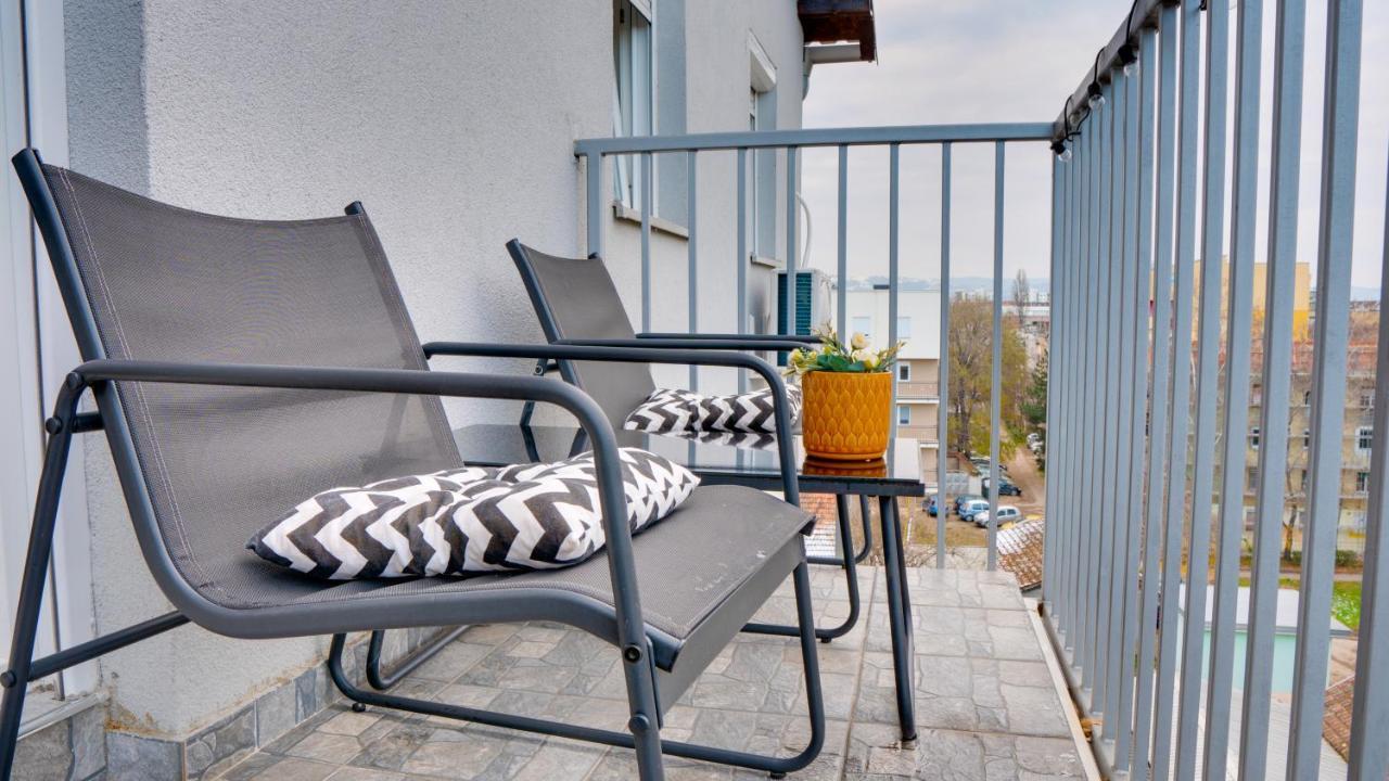 Spa Apartment Yang - Hot Tub, Sauna, Spa Νόβι Σαντ Εξωτερικό φωτογραφία
